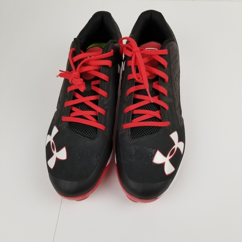 Under Armour NWOT Low ST baseball cleats size 15